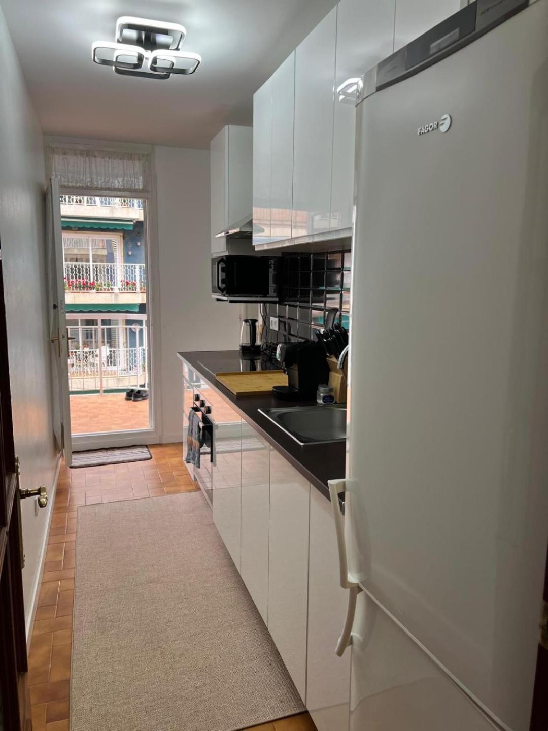 Logement Avec Vue Laterale Mer Pineda de Mar Extérieur photo